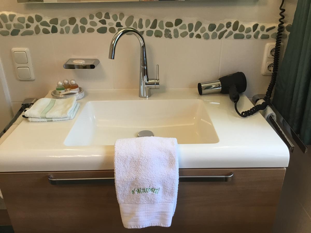 Almroeserl Apartament
