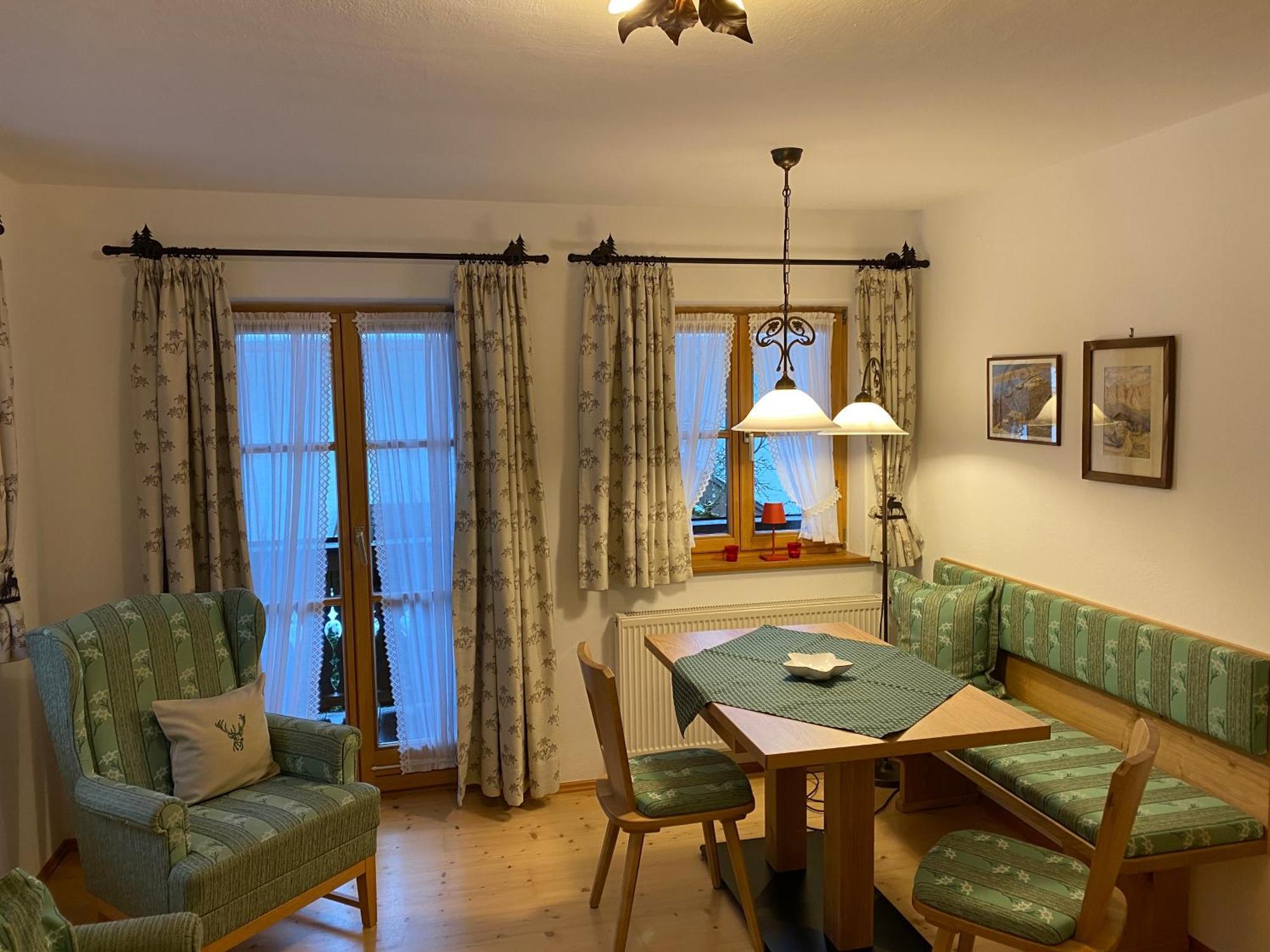 Apartment Almroeserl