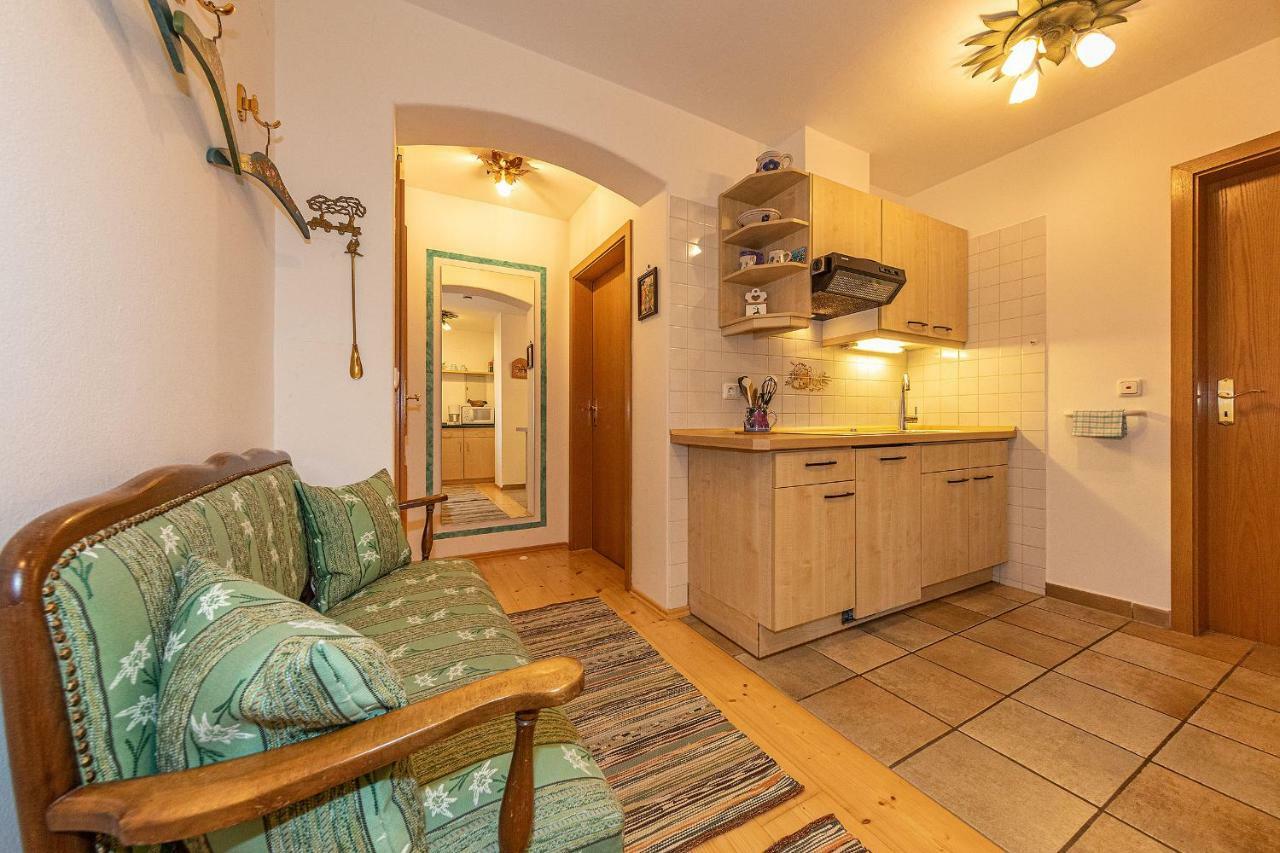 Almroeserl Apartment Mittenwald
